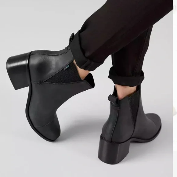 Toms • Esme • Black Leather • Booties - Picture 2 of 10